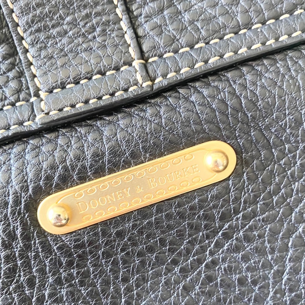 HTF: Dooney & Bourke ✪ Pebbled Leather Handbag ✪ Black with Gold Hardware ✪ - Picture 6 of 12